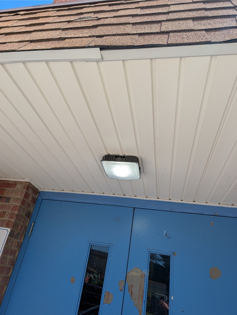40W Canopy School
